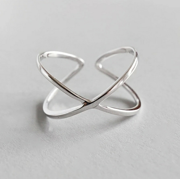 *RESTOCKED* stunning 925 Silver adjustable ring